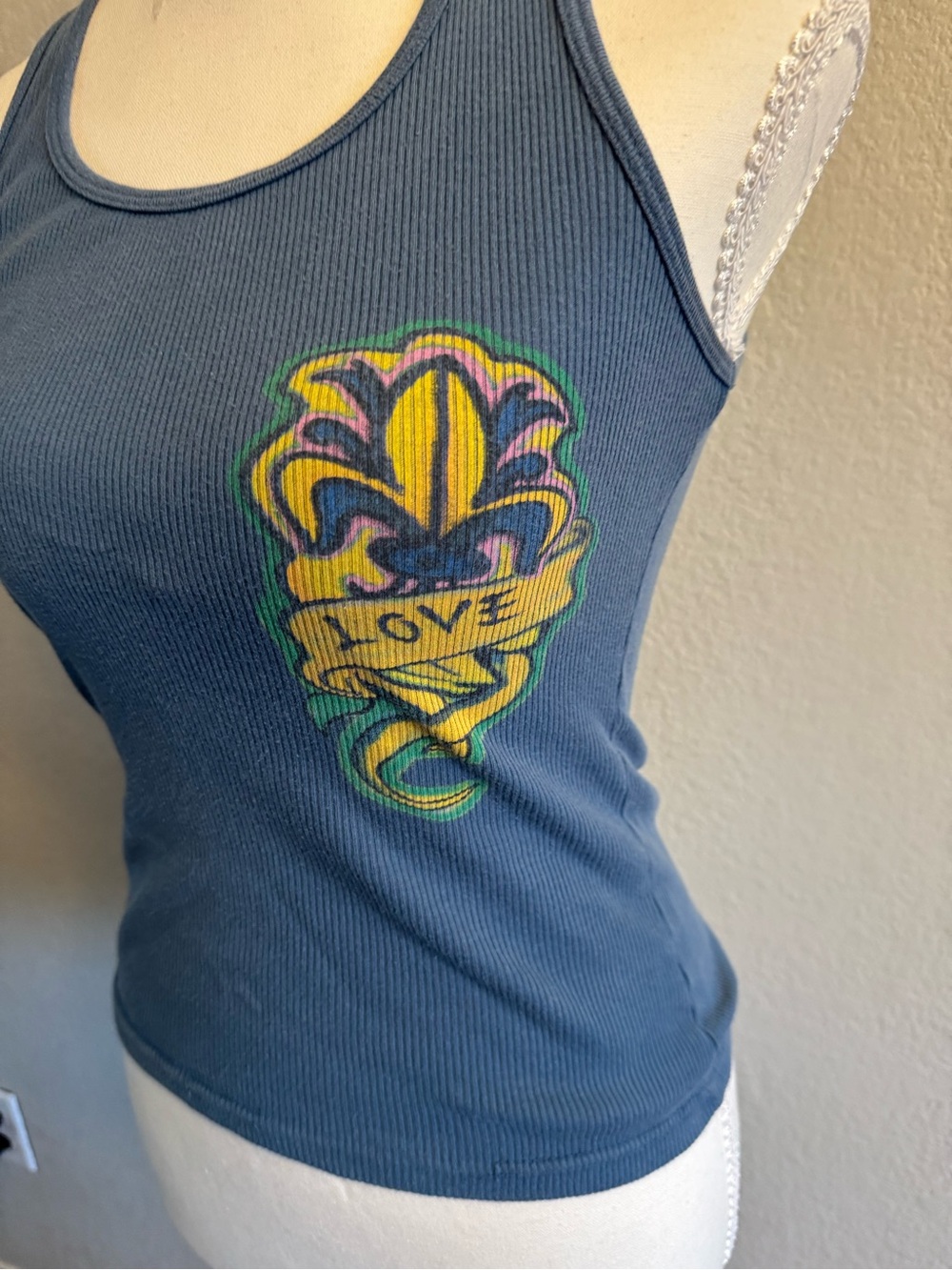 Tank - Picture 2 of 4